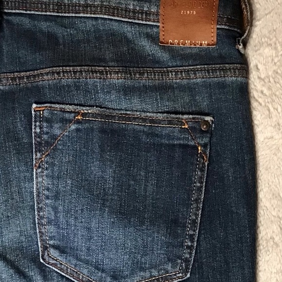 Zara Basic Z1975 Denim Skinny Lightly Distressed Raw Hem Fit Jeans EU38 US6 - Picture 6 of 16